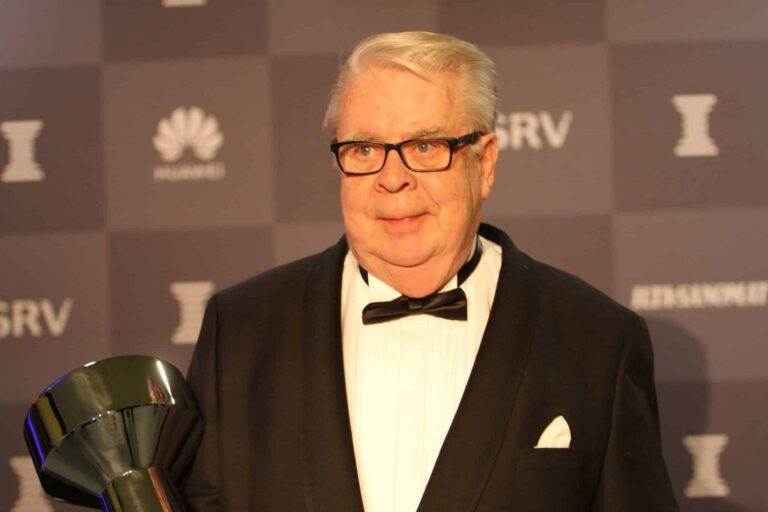 Kalervo Kummola putosi pallilta