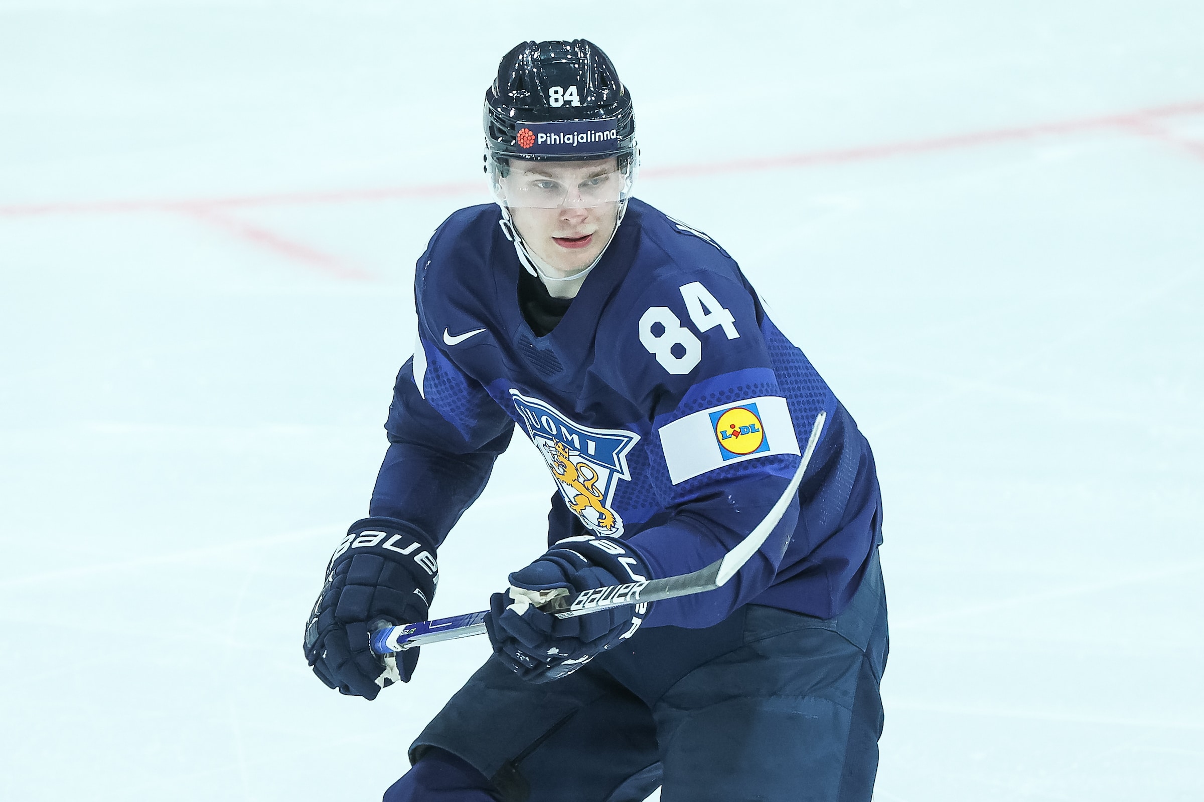 Kaapo Kakko nousi takavasemmalta Leijonien 4 Nations Face-Off -miehistöön: “Tunnen oloni paremmaksi ja itsevarmemmaksi”