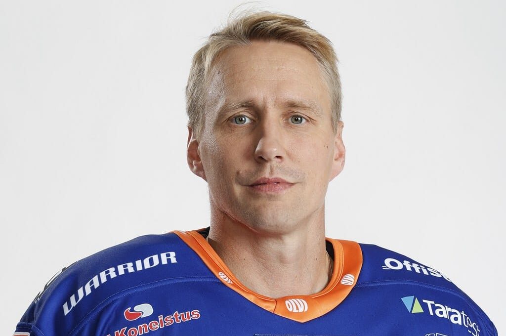 Liiga: Veli-Matti Savinainen teki historiaa!