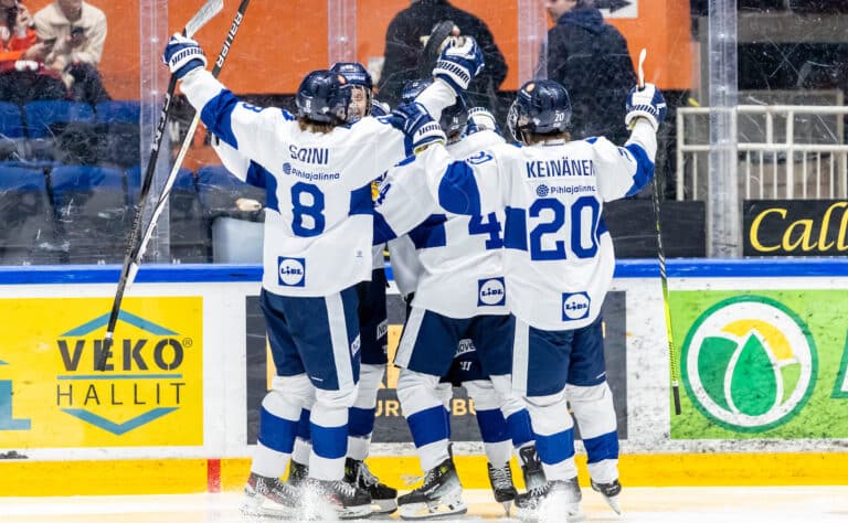 Pikkuleijonat Plymouthiin – Aatos Koivu tähdittää