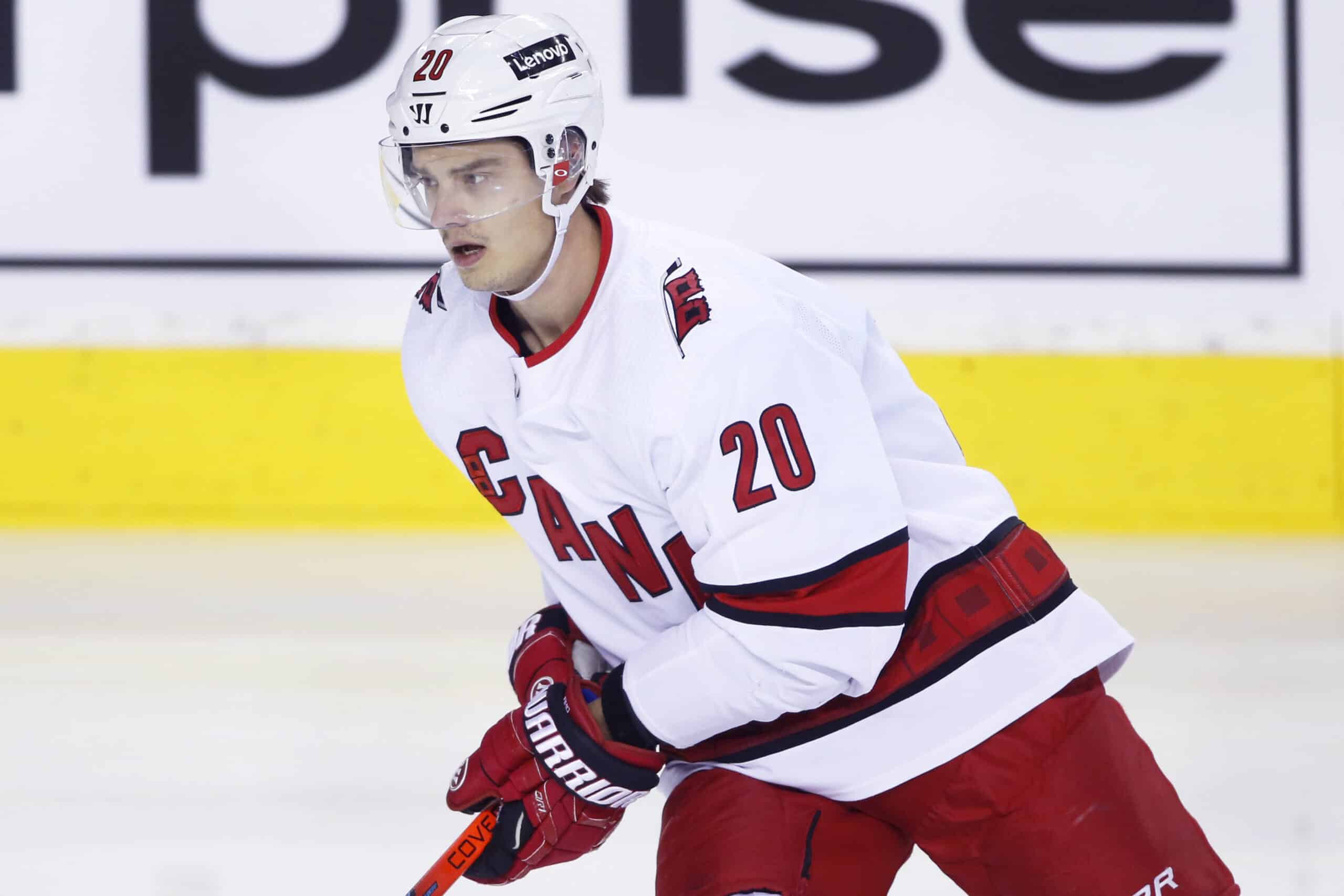 Sebastian Aho teki NHL-historiaa – kukaan suomalainen ei ole pystynyt parempaan