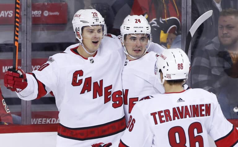 Tekikö Carolina Hurricanes tylyn tempun Teuvo Teräväiselle?