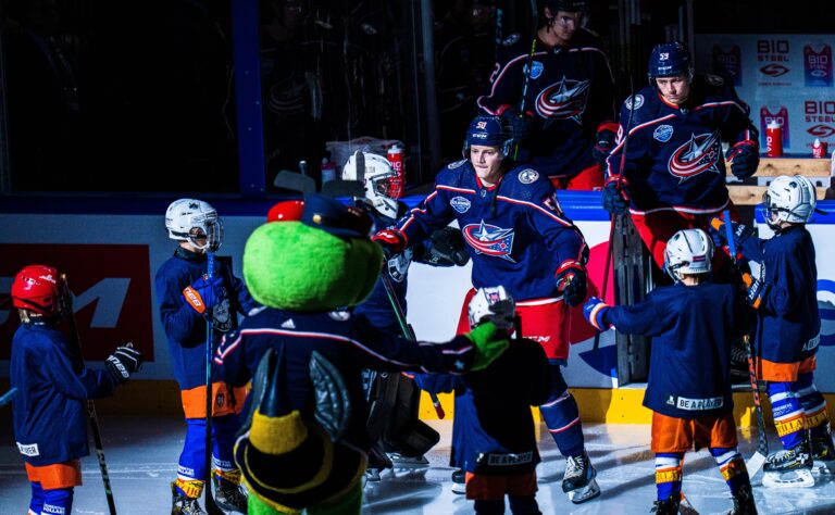 Columbus Blue Jacket menetti kaksi apuvalmentajaa