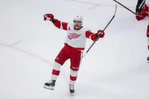 Jääkiekkolegenda nousi ykköseksi