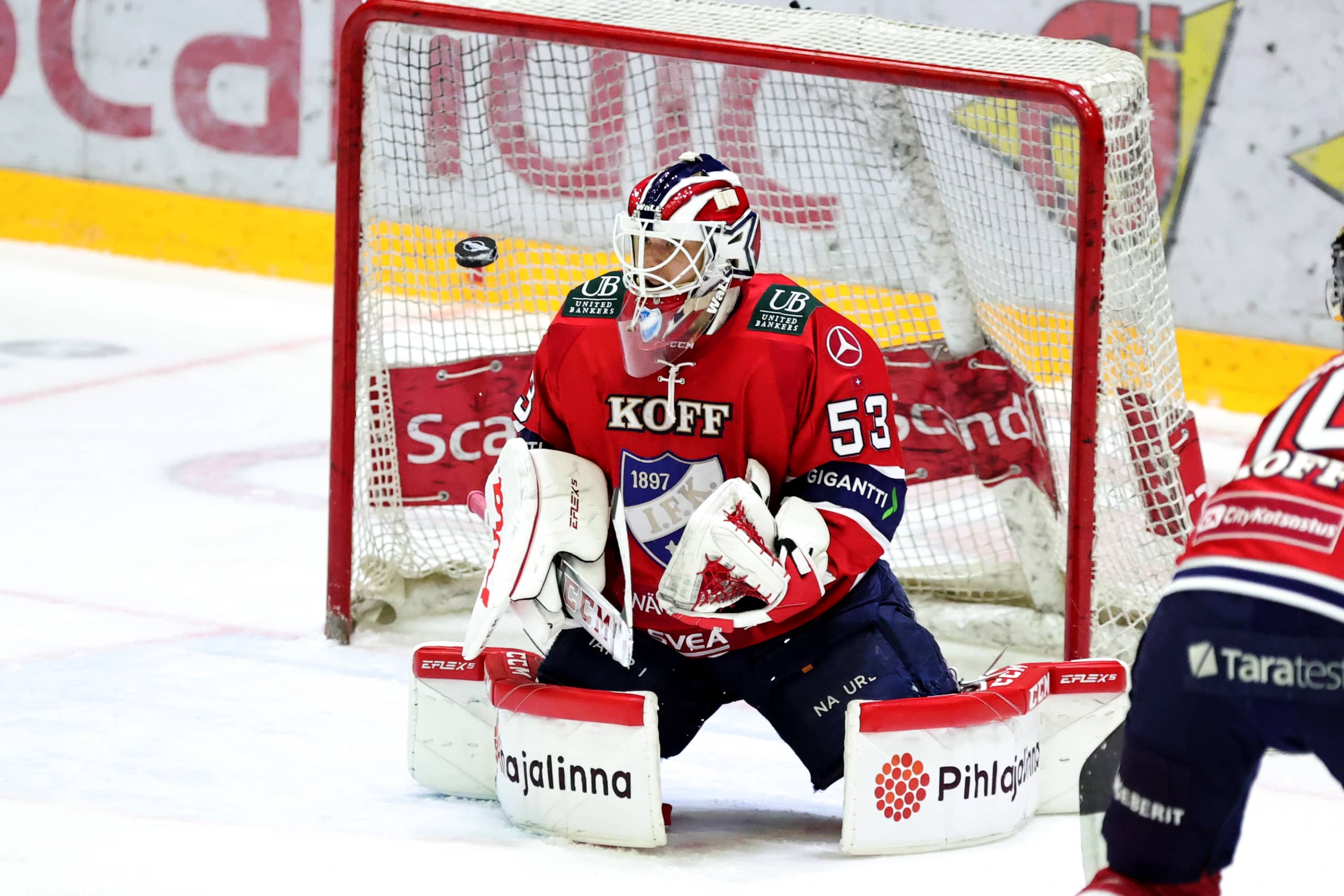 Sport levensi maalivahtiosastoaan HIFK:sta tutulla pelaajalla