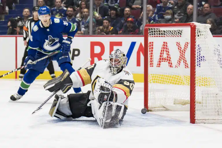 Vancouver Canucksin tilanne hämmentää – Näytetäänkö toiselle riitapukarille ovea?