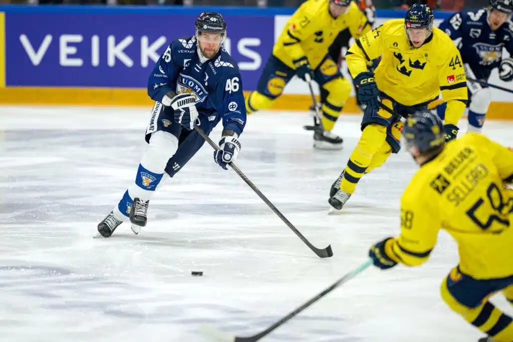 Suomalaishyökkääjä painii outojen silmäongelmien kanssa