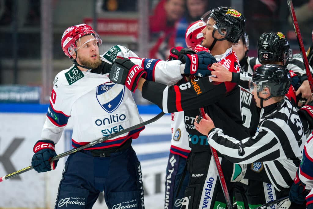 Kristian Vesalainen ja Jesse Pulkkinen, JYP vs HIFK 2024