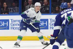 Suomalaispelaaja ei suostu katoamaan NHL:ssä – teki yhden asian, joka käänsi valmentajien päät