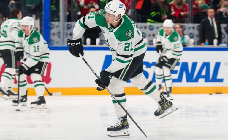 Jättipaljastus – siirtohuhuissa pyörivä NHL-tähti solmimassa jatkosopimuksen lähiaikoina