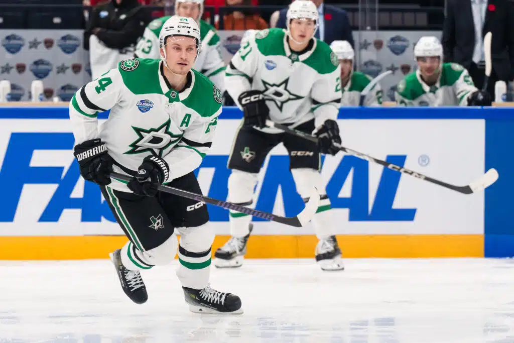 Roope Hintz tilastoykkösenä – Mikko Rantanen harvinaiseen saavutukseen