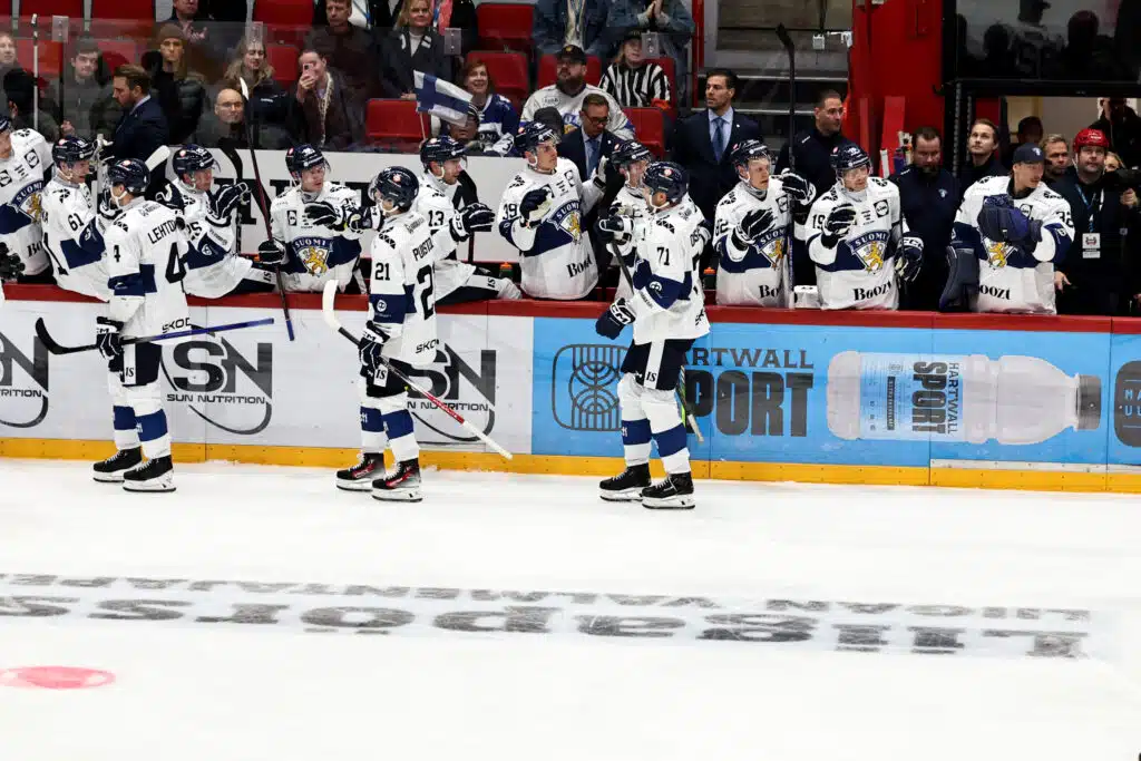 Tässä Leijonat Ruotsin EHT-turnaukseen – päävalmentaja vaihtuu kesken kaiken