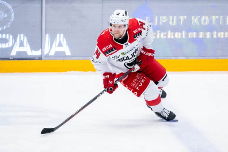 Juuso Ikonen vahvistamaan HIFK:n hyökkäystä – ”Liiga-tasolla erittäin kokenut pelaaja”