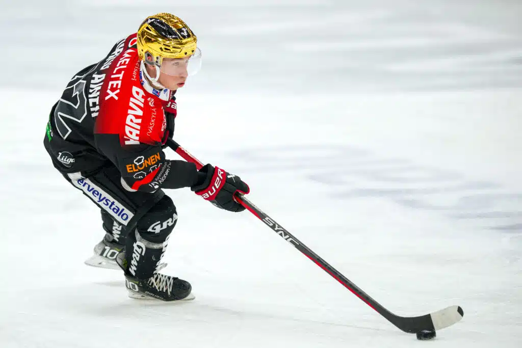 Hurja takaisku – Suomalaishyökkääjän kausi pakettiin