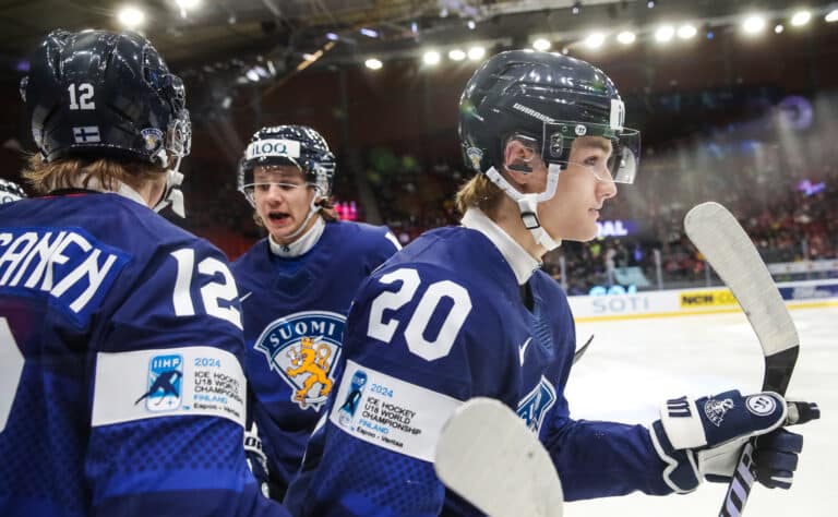 Nuoret Leijonat jäivät tylysti Kanadan jalkoihin! – Suomelle karmiva pettymys avausottelusta