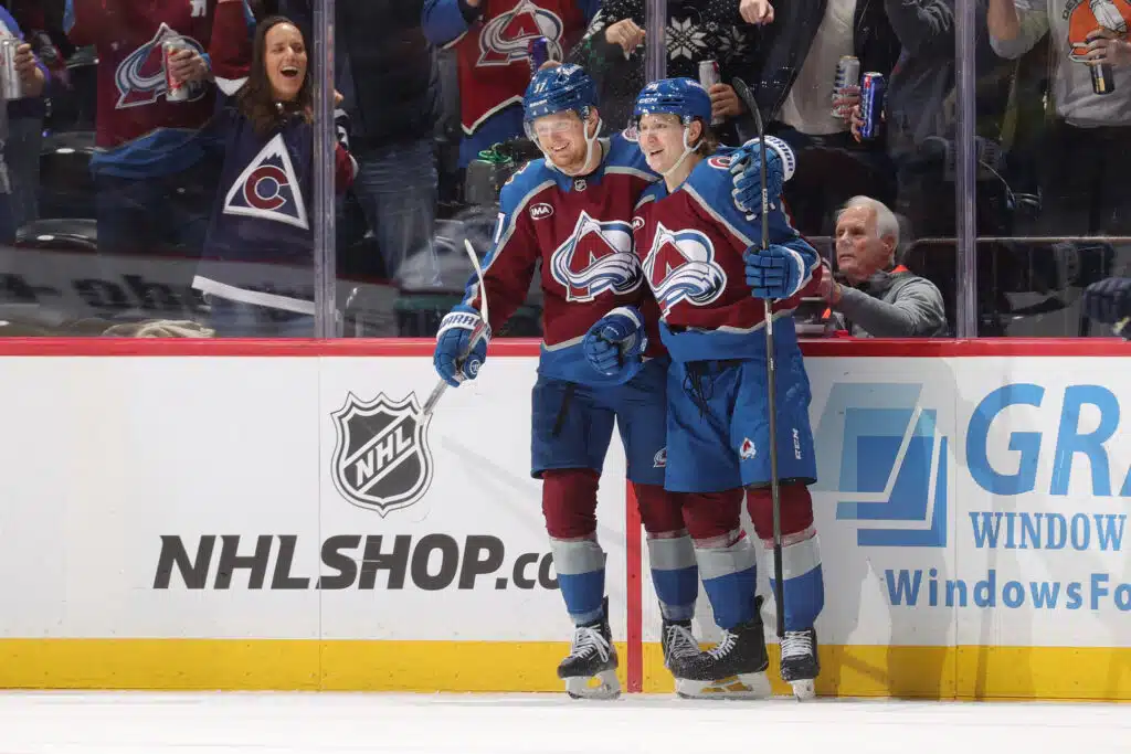 Mikko Rantanen ja Joel Kiviranta pisteille – Coloradolta järkyttävä sulaminen