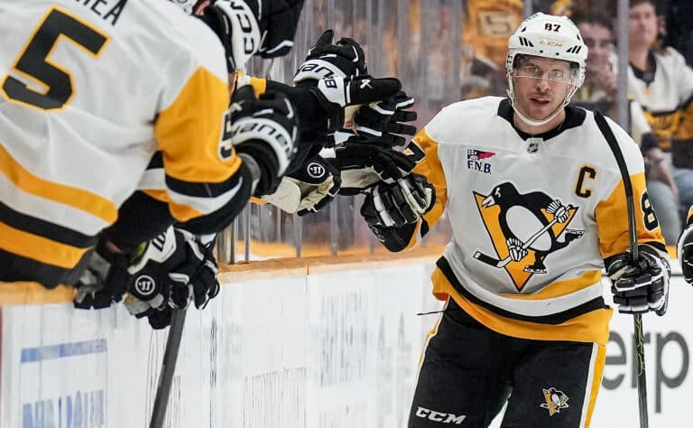 Sidney Crosby nousi Penguinsin seuralegendan rinnalle