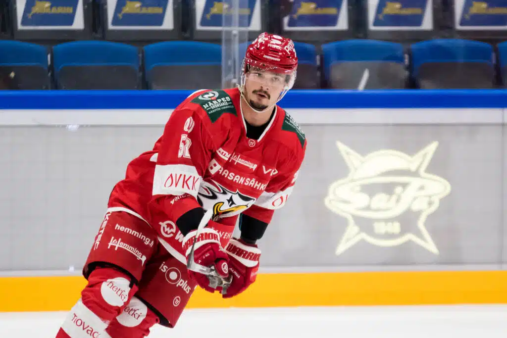 Sportista potkittu kohupelaaja kelpasi Pelicansille