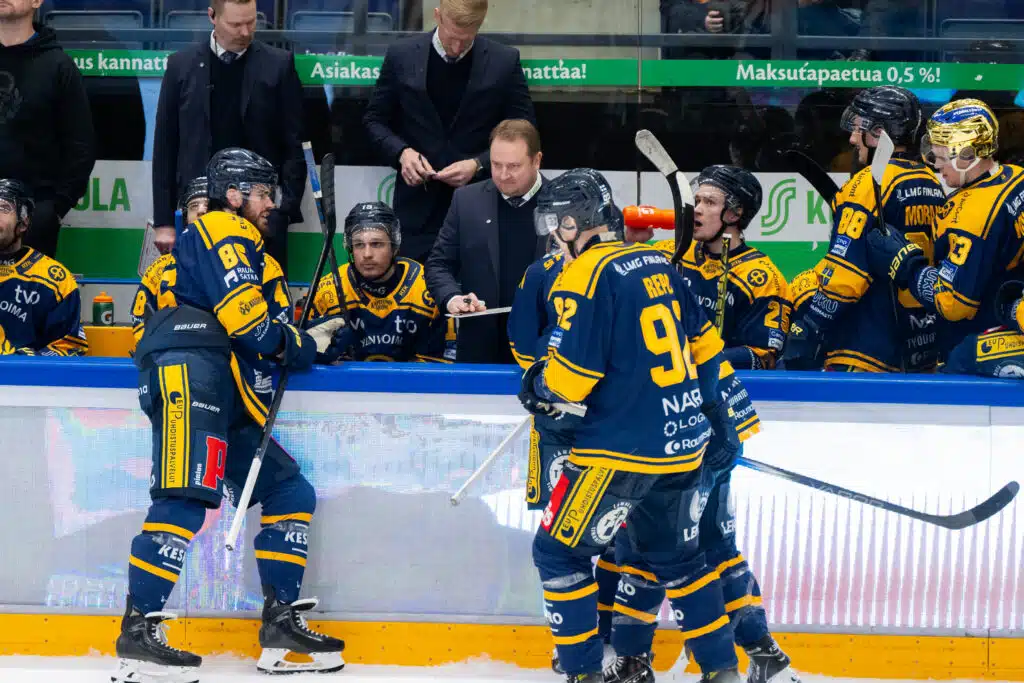 Lukolta melkoinen yllätysveto – tärkeä pelaaja myös sivussa