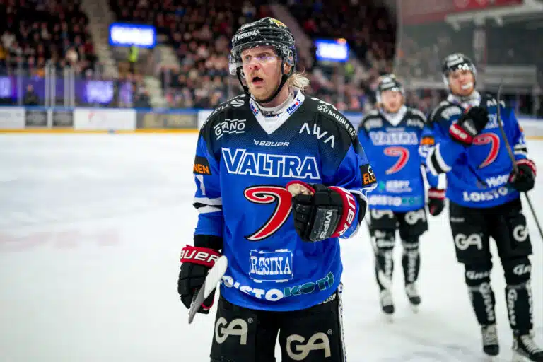 JYP on vahvassa nousuvireessä – HIFK:n aivopierusta apua