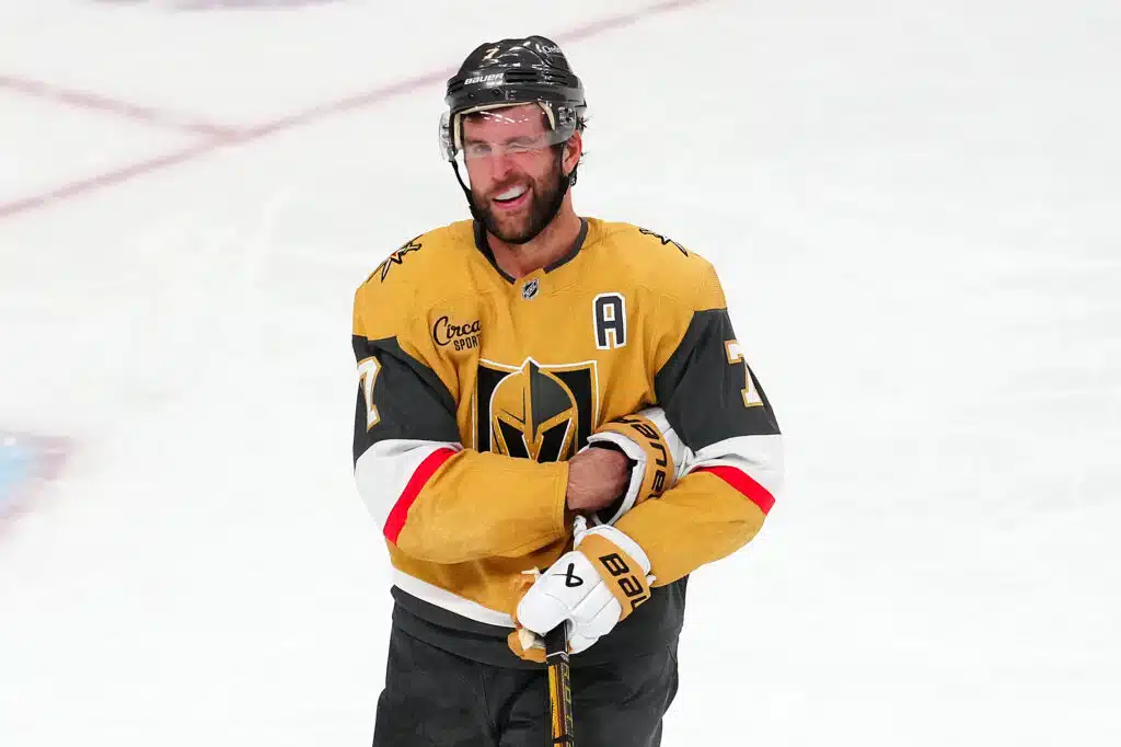 NHL:n kohupuolustaja sivussa – Vegasille kova isku