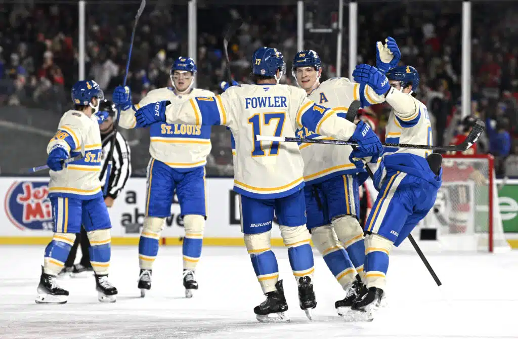 Kriittiset 48 tuntia – NHL-seura hurjassa lennossa