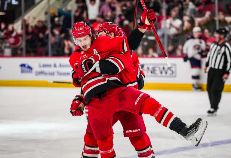 Carolina Hurricanes jyräsi – Jesperi Kotkaniemi pisteille