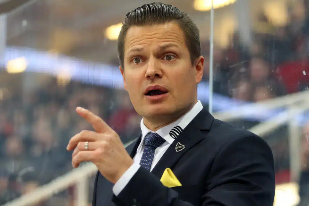 Sami Kapasella lennokas debyytti – Liigassa 11 maalin trilleri