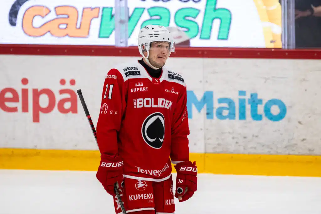 Poikittaisella päähän – tällainen pelikielto