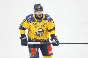 Lähtö tuli – Liiga-flopin kapteeni vaihtaa maisemaa