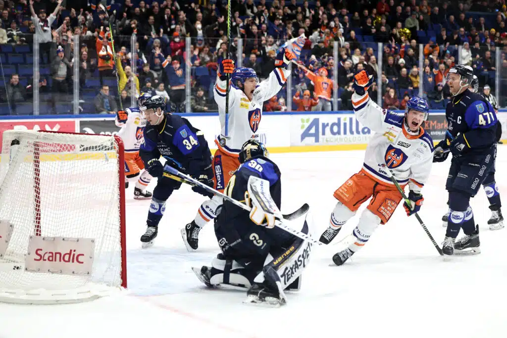 Ilves vahvisti johtoaan – Tapparan synkkyyteen pientä valoa