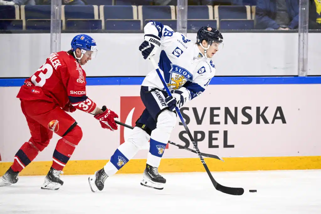 100 NHL-ottelun Leijona siirtyy Sveitsiin