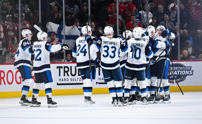 Leijonat murskasi Putouksen