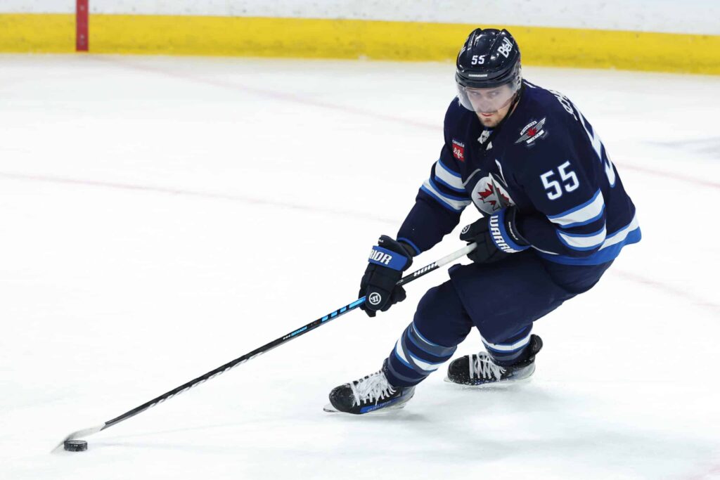 Winnipeg voitti ja menetti tähtipelaajansa
