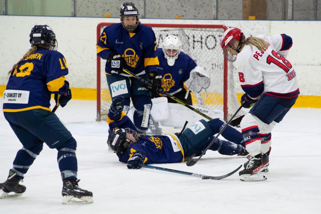 Näkökulma: Karmeita katsojalukuja – Suomen kansa voi katsoa peiliin