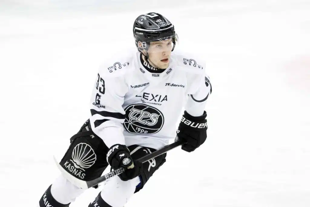 TPS-pelaaja ja Los Angeles Kings sopimukseen