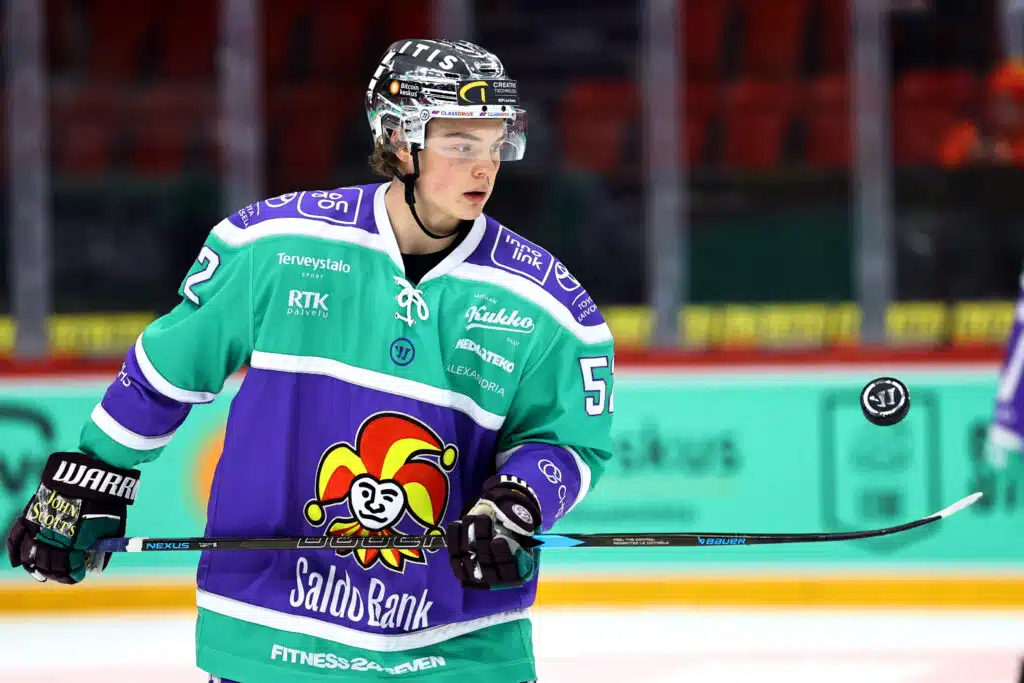 Riku Tuomola päihitti Valtteri Filppulan