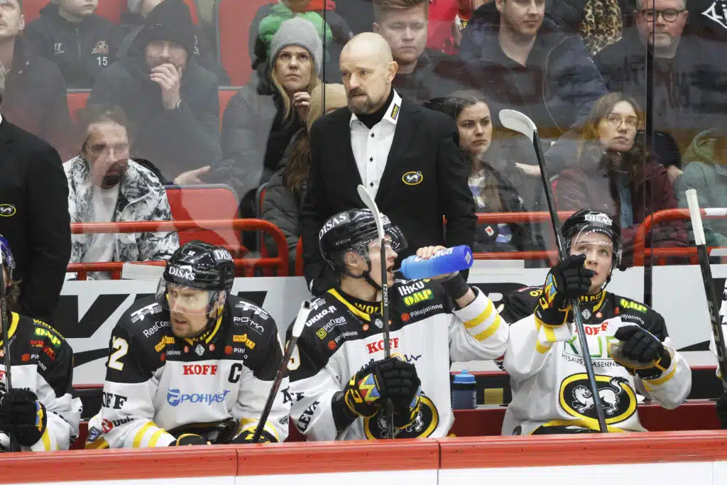 Petri Matikainen ja monta muuta lähtee – Kärpät isojen muutosten keskellä