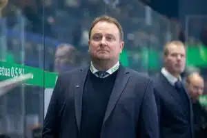 Sami Helenius varoittaa Tomi Lämsää: ”Pidettävä kiinni tuolistaan”