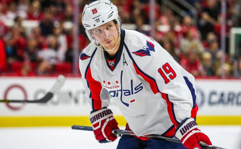 Iso yllätys – Nicklas Bäckström tekee paluun kaukaloon