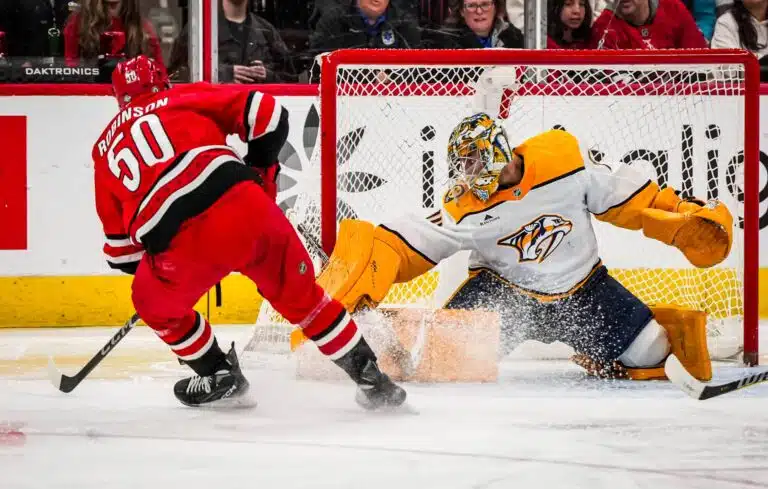 Carolina Hurricanesin luottomies sai jatkoa