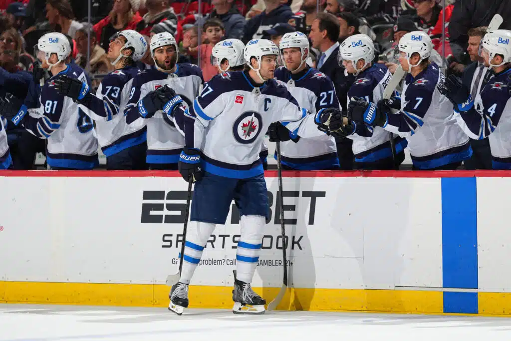 Winnipegissä pelätään rajua pettymystä – ”70 laukausta, yksi maali”