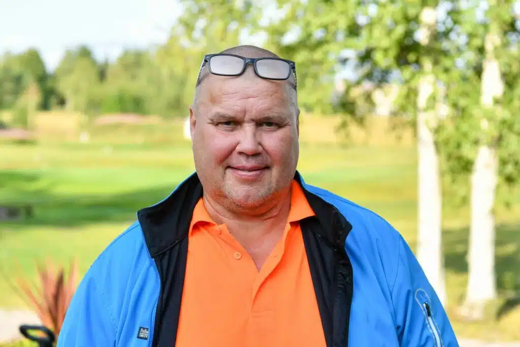 AL: Timo Jutilalta uskomaton lyönti – pallo katosi kuin taikaiskusta