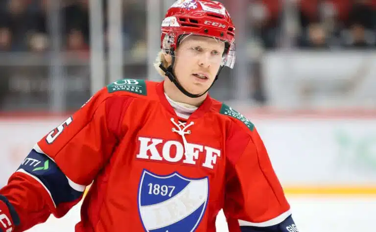 Micke-Max Åstenille löytyi vihdoin joukkue