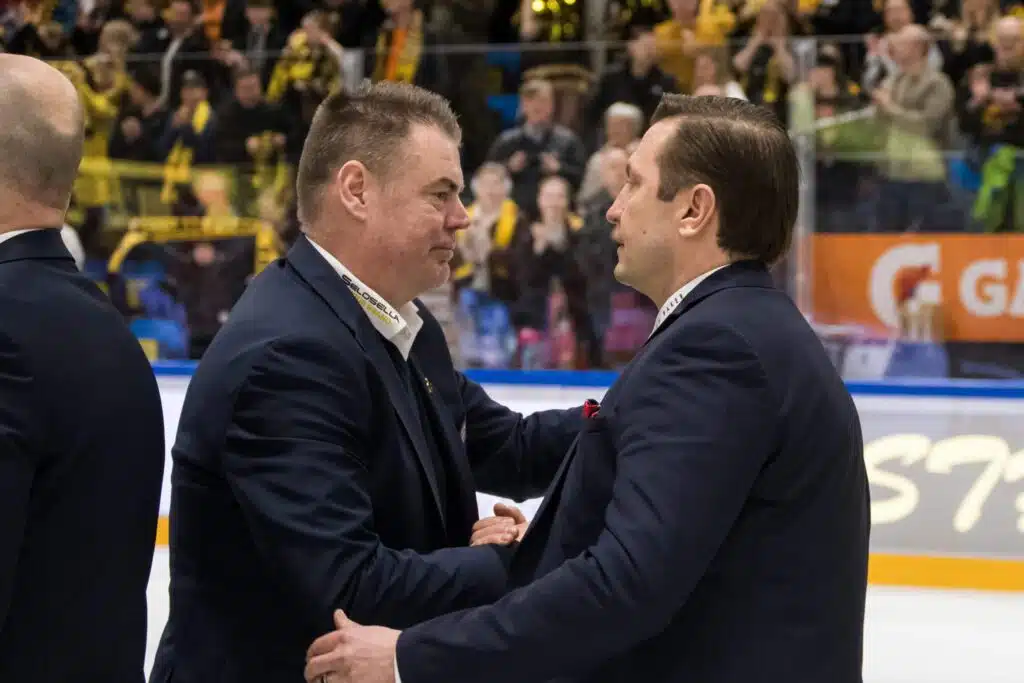 HIFK upotettiin – Raimo Helmiseltä tuttua tekstiä