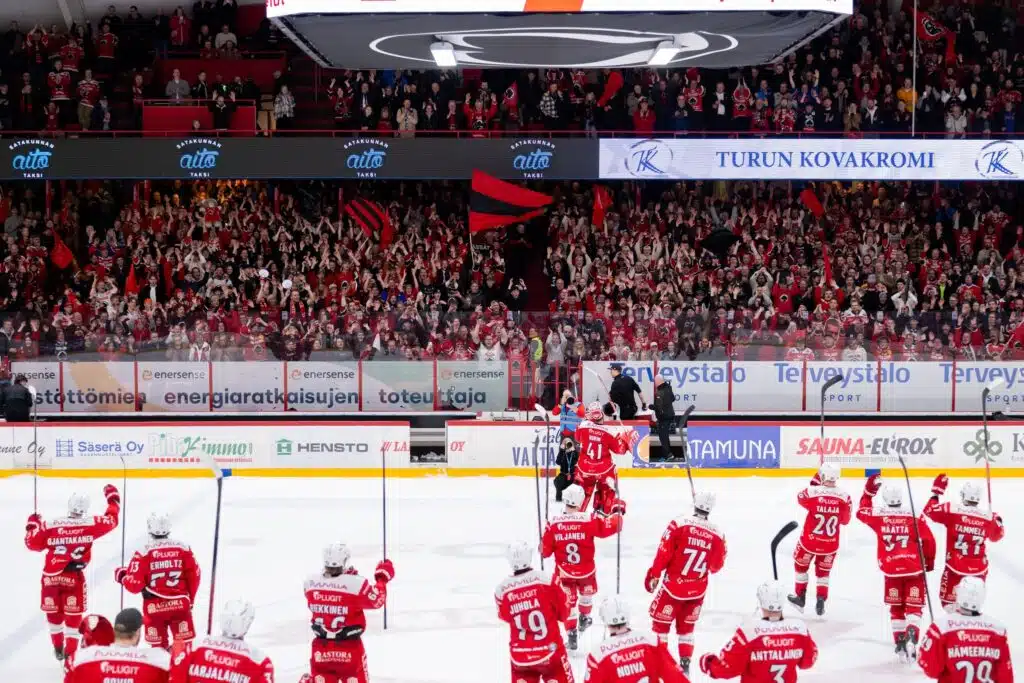 Ässät jyrää kärjessä – HIFK pois jumbosijalta