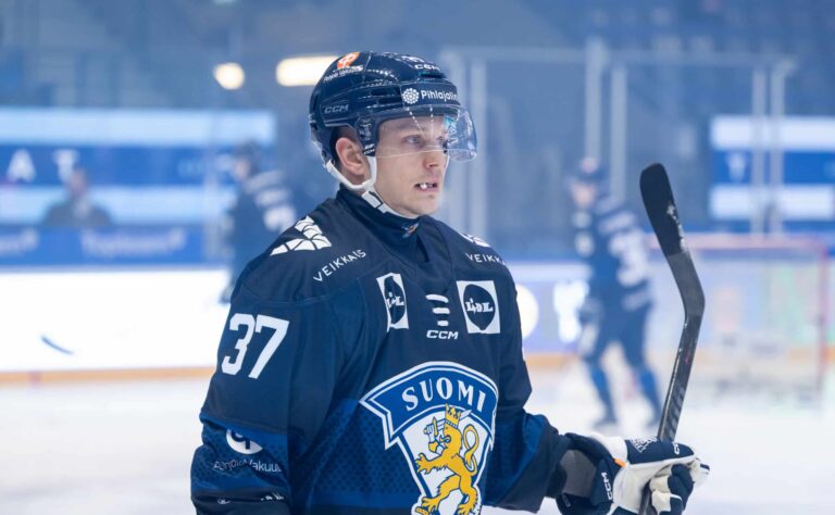 Atro Leppänen näytti Ruotsille kaapin paikan