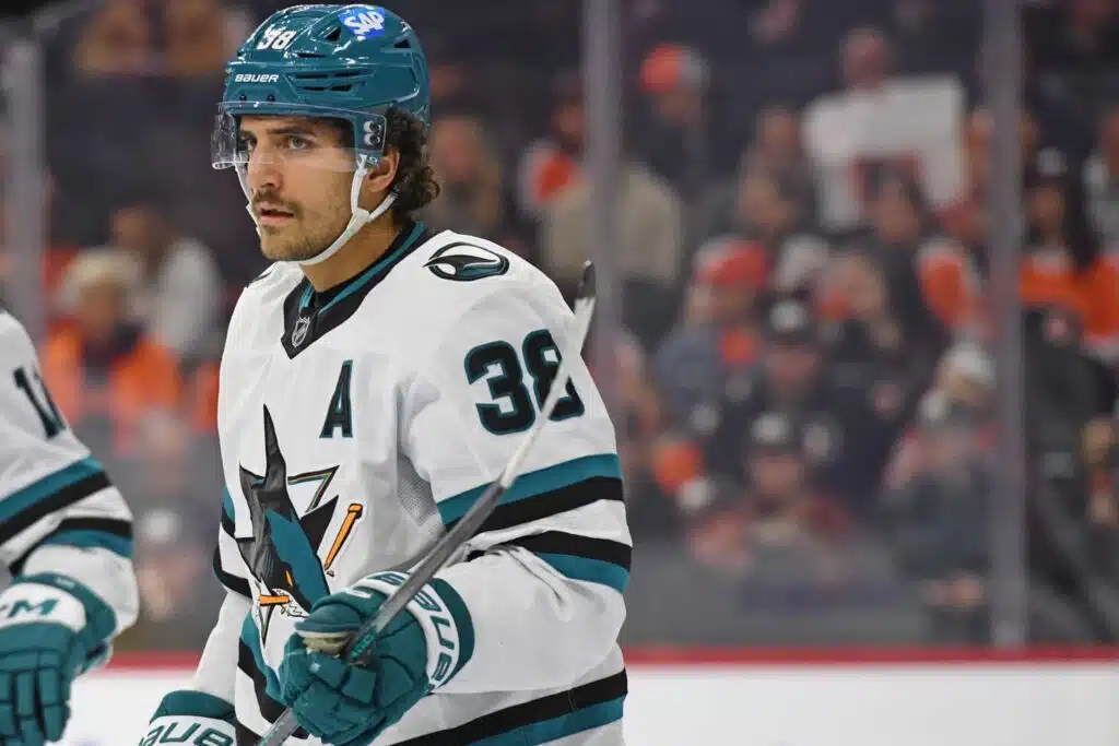 NHL:n surkeimman joukkueen tähtipelaaja lopettaa