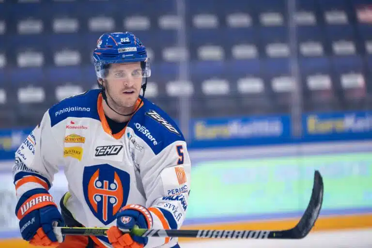 Tapparalta todella yllättävä sopimusuutinen