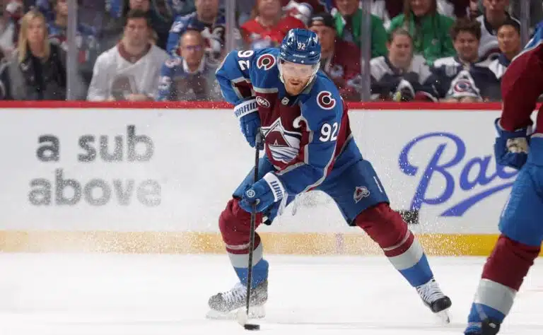 Ruotsille hirveä takaisku olympialaisiin – NHL-tähden kausi ohi?